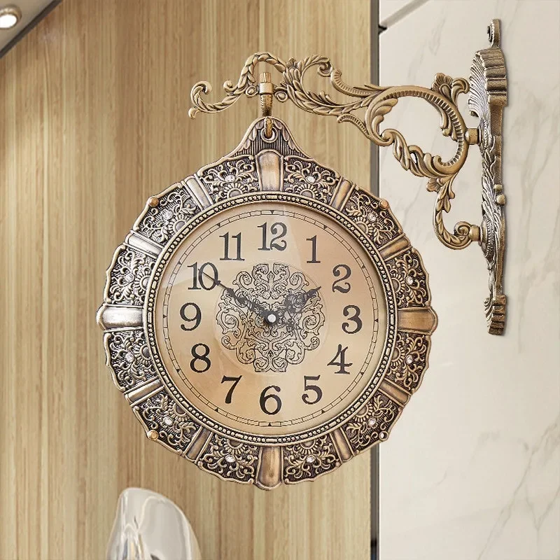 European retro living room silent double-sided clock personalized American luxury two-sided clock work art creative clock wall w