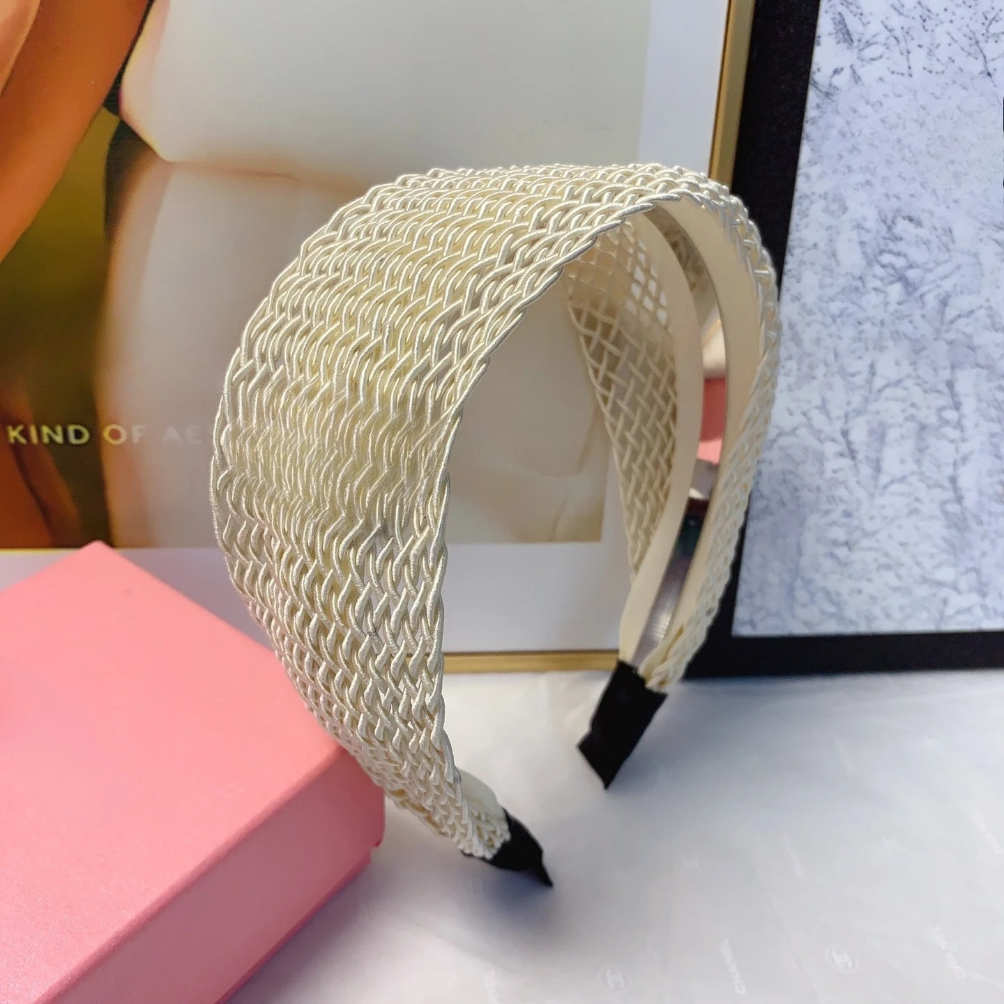 

High-grade Hollow Master Hand-woven Wide-brimmed Headband Female Temperament Headband Hair Accessories Hairpin Luxury Gift
