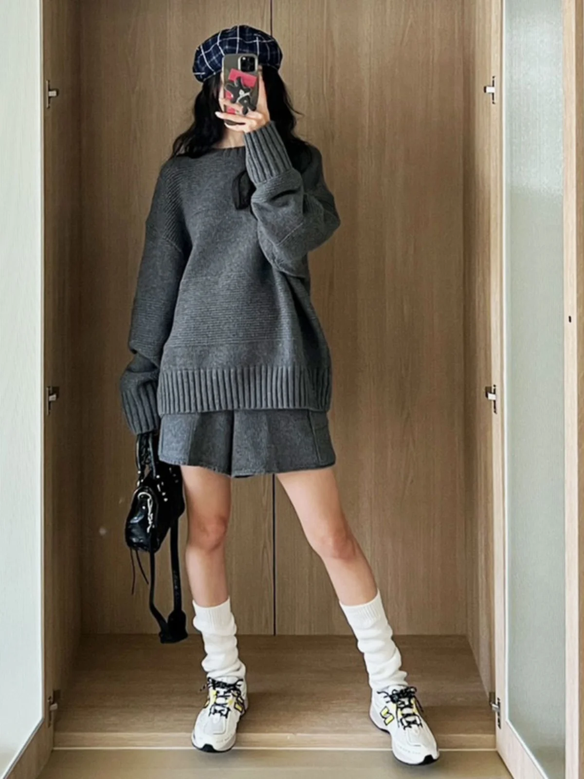 

Casual Knitted Set Women's Fashion Simple Design Sweater Wide Leg Shorts Two Piece Set Trendy Cotton Material Autumn Season