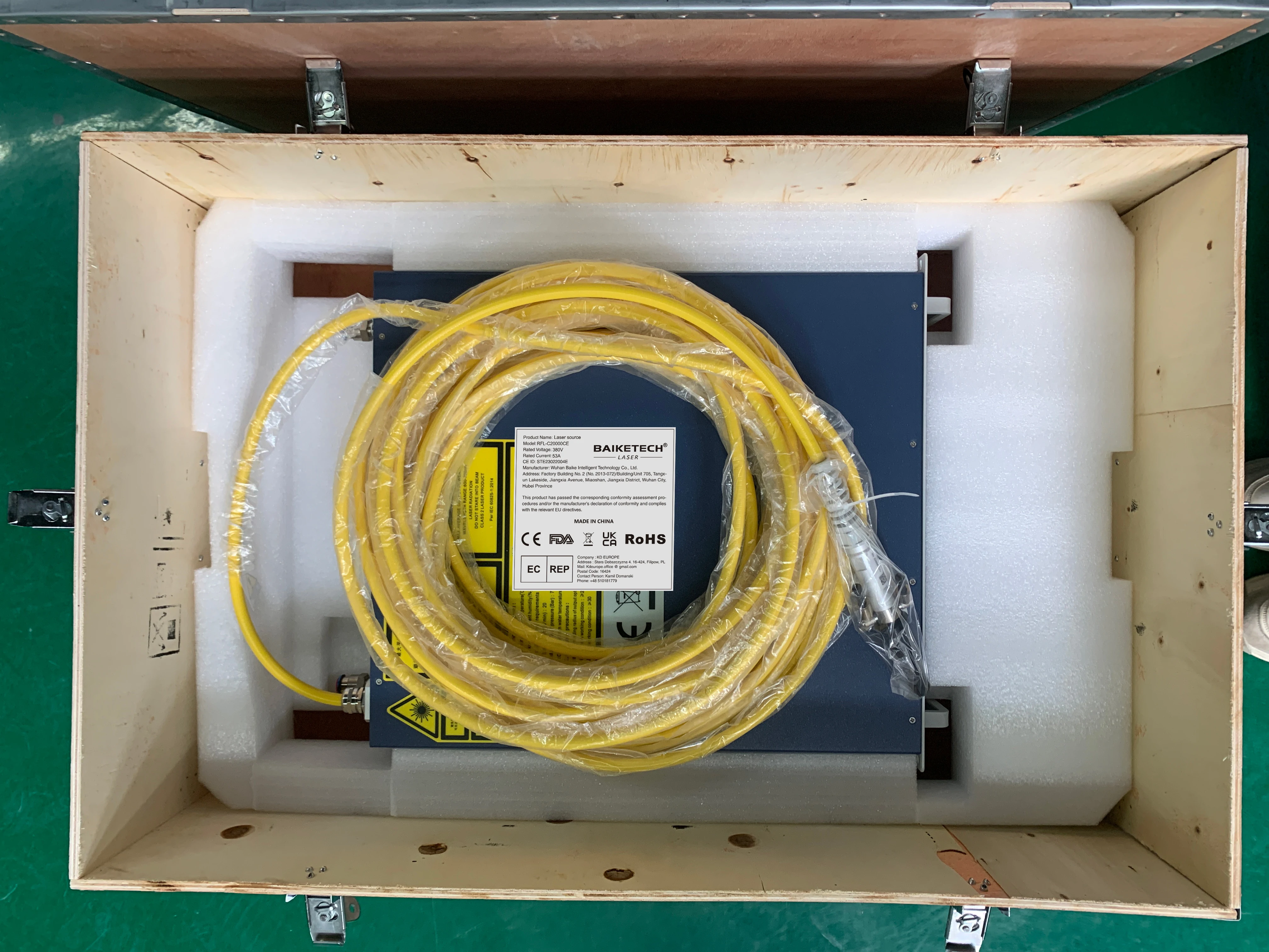 Laser de découpe RFL-C12000 CE 12000W Raycus CE version, découpe efficace, améliore l'efficacité de la production