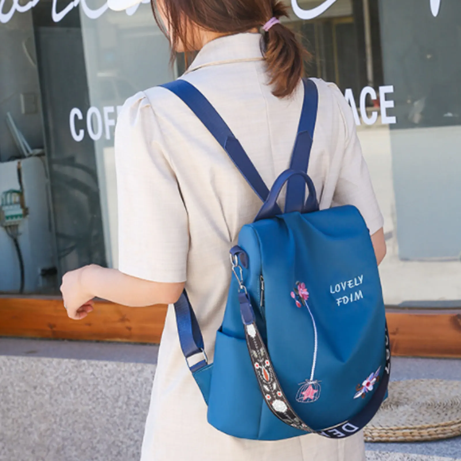 Mochila informal de tela Oxford para mujer, bolso de hombro con bordado de flores para libros escolares, de viaje diario antirrobo, Vintage