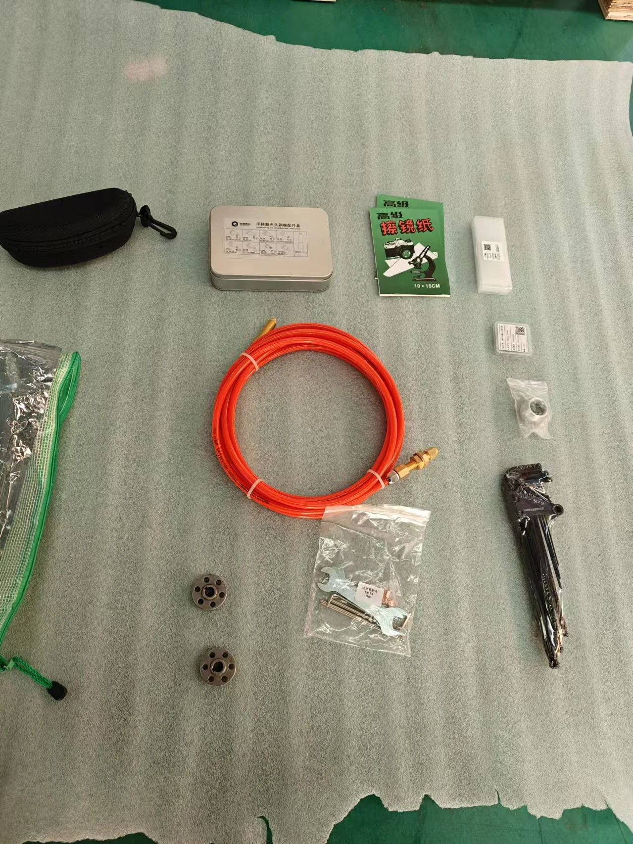 Handheld 4IN1 Laser Welder Raycus 2KW Fiber Laser Welding Machine 1500W Laser Welding Cutting Cleaning Soldering Machine