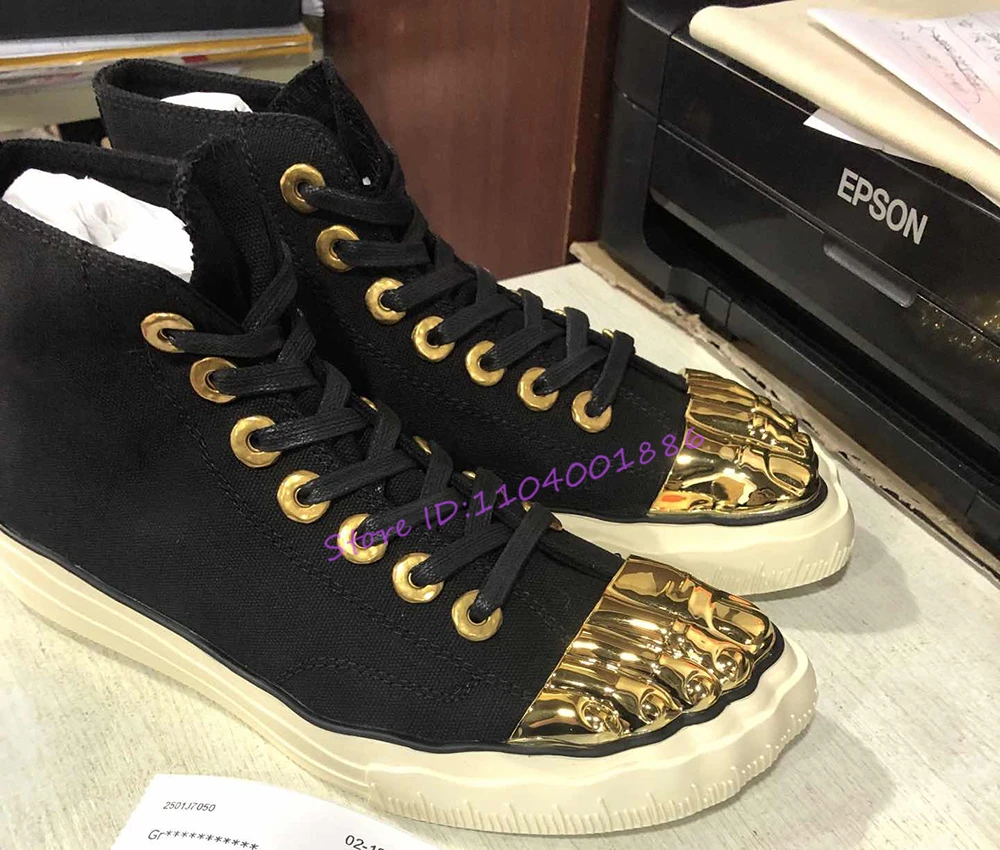 الذهب خمسة أصابع عالية أعلى حذاء قماش العصرية الدانتيل متابعة أحذية رياضية مسطحة ديكور معدني تصميم فريد زوجين عارضة الأحذية زائد الحجم