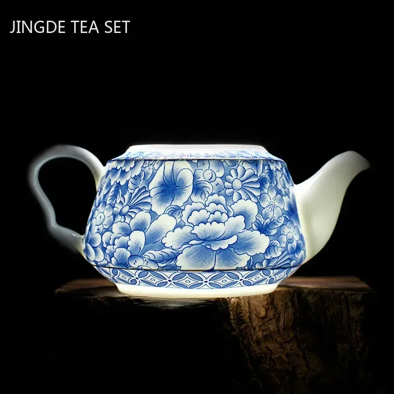 Vintage Blue and White Porcelain Teapots Handmade Ceramic Tea Set Beauty Kettle Chinese Household Filter Tea Pot Puer 200ml