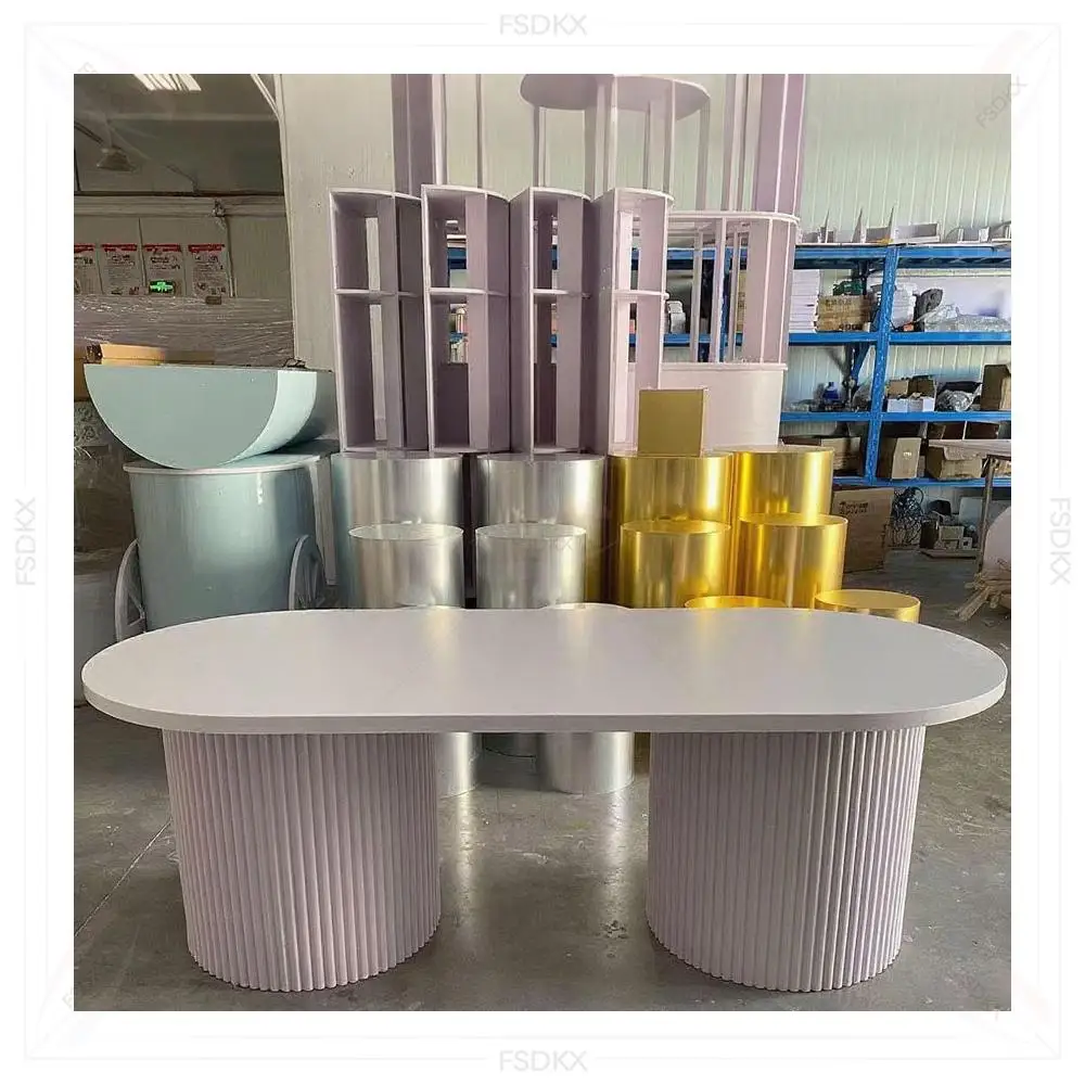 طاولة طعام بيضاوية أكريليك بيضاء حديثة بيضاء قابلة للتخصيص من FSDKX لديكور المنزل وحفلات الزفاف