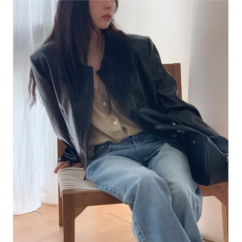 معطف نسائي أنيق من الجلد لخريف وشتاء جديد Sle بسيط للتنقل عالي الجودة من مادة البولي يوريثان