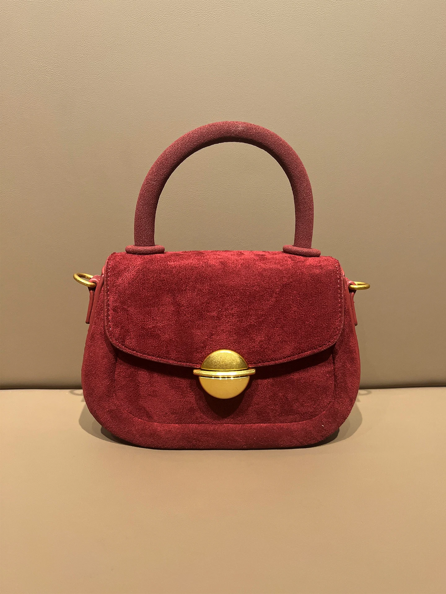 

Retro Suede Handbag 2025 New Versatile Women's Saddle Bag Single oulder Crossbody Handbag American Retro Sle Magnetic Bule