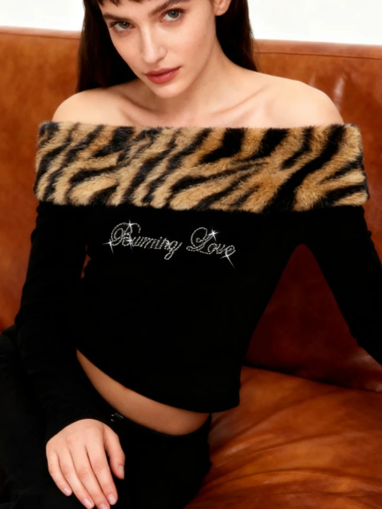 

Теплый топ с длинными рукавами в стиле ретро, пушистая футболка с леопардовым принтом, украшенная стразами, осенне-зимняя модная тенденция Harajuku