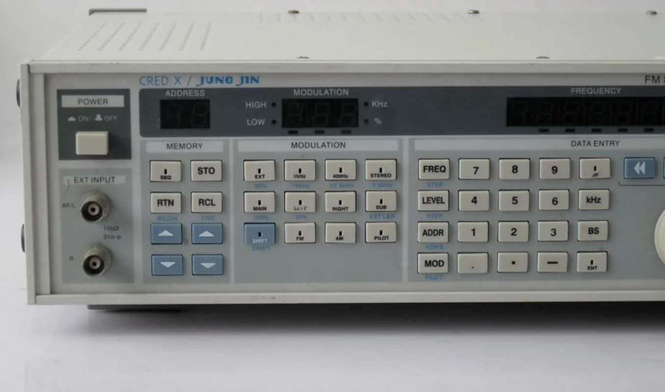 Gebrauchte produkte jung jin SG-1501B fm am/fm stereo signal generator, radio signal quelle.