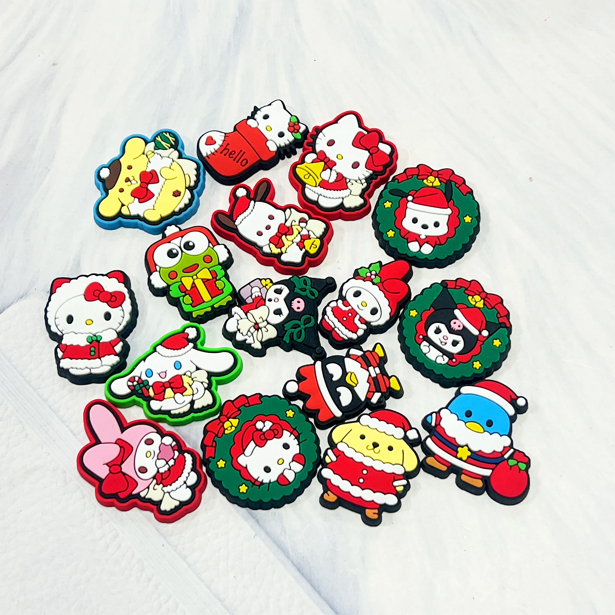 MINISO 16pcs Sanrio Christmas Kuromi HelloKitty Shoe Charms for Sandals Decoration PVC Shoe Accessories Charms for X-mas Gifts