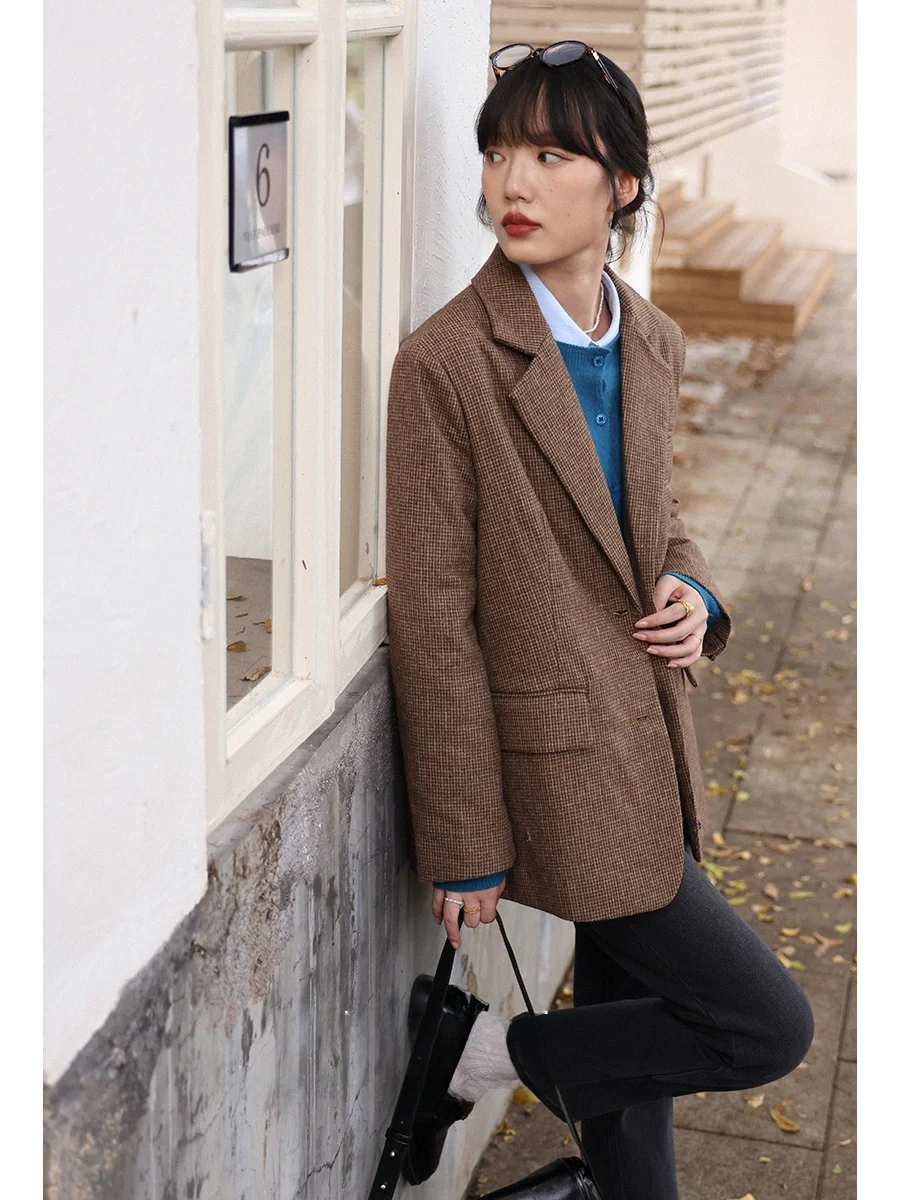 カジュアル厚手秋冬新作通勤スタイルレディーススーツジャケットスタンダードフィット4つボタンカフポケット暖かい長袖