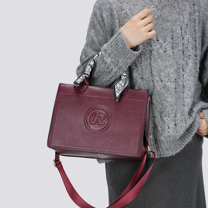 

Women's Luxury Leather Classic Fashion Crossbody Shoulder Bag Elegant Designer Tote Handbag For Daily Chic Activity