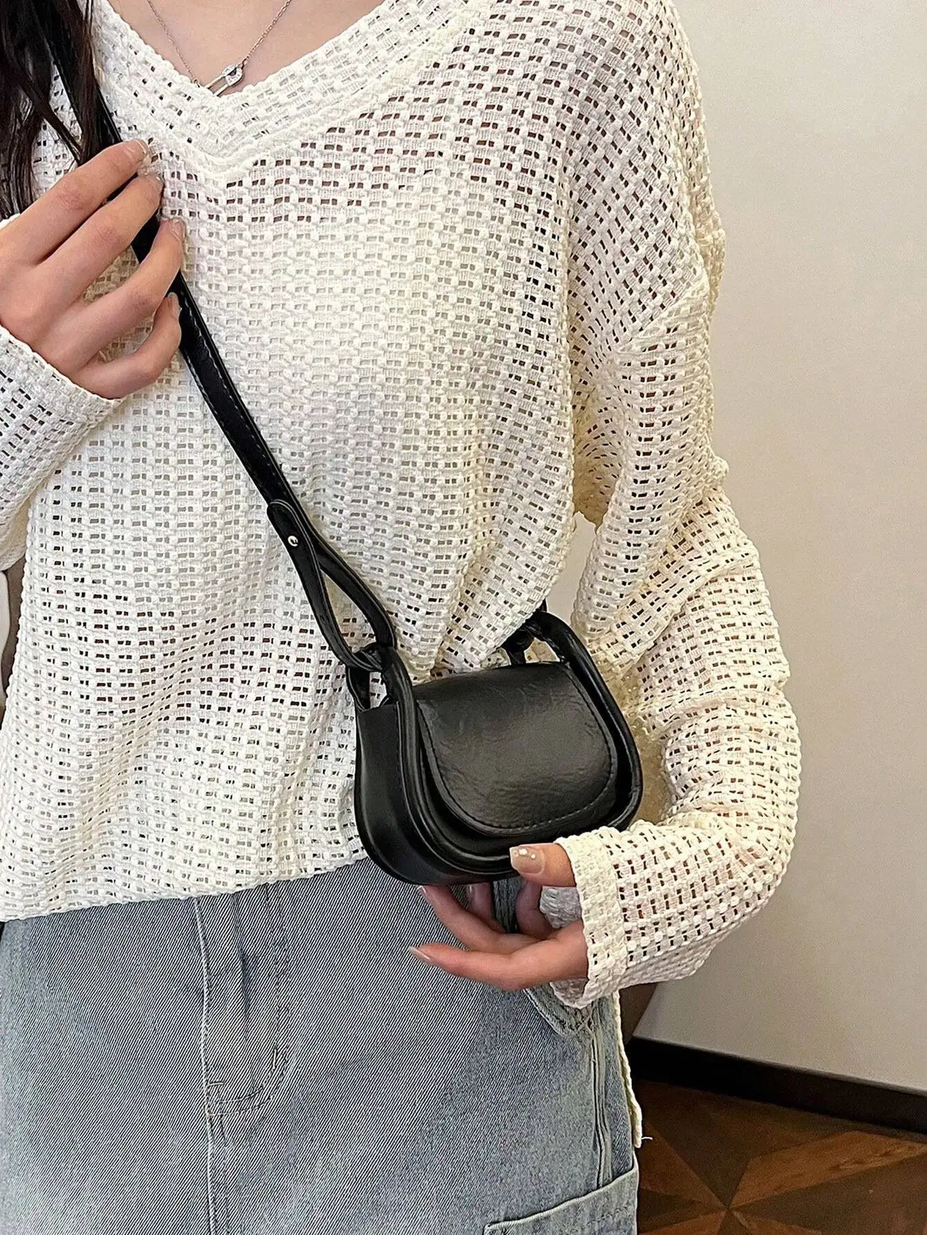 

New Arrival Stylish Mini Shoulder Crossbody Bag With Saddle-Shaped Quilted Design & Korean Fashionable Flair For Women (Red Color)