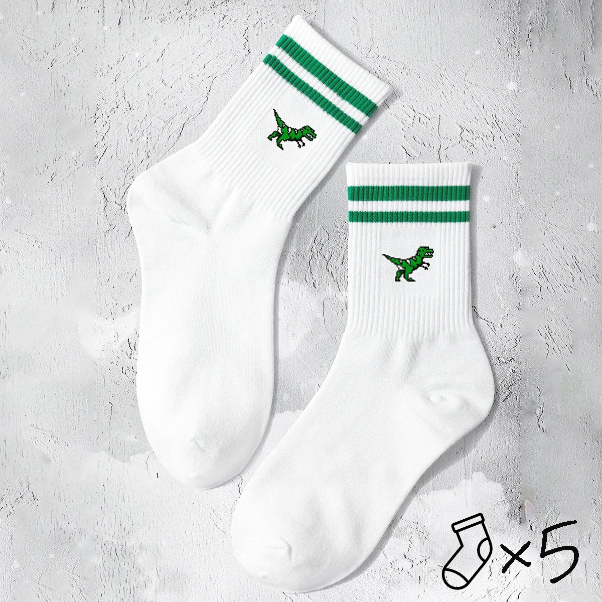 Men and women green striped cartoon dinosaurs cute comfortable socks, breathable sweat absorption deodorant Crew Socks