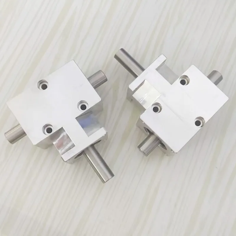 Suitable for small rotator 90 degree 1:1 spiral bevel gear shaft 12mm co-directional double output shaft differential assembly