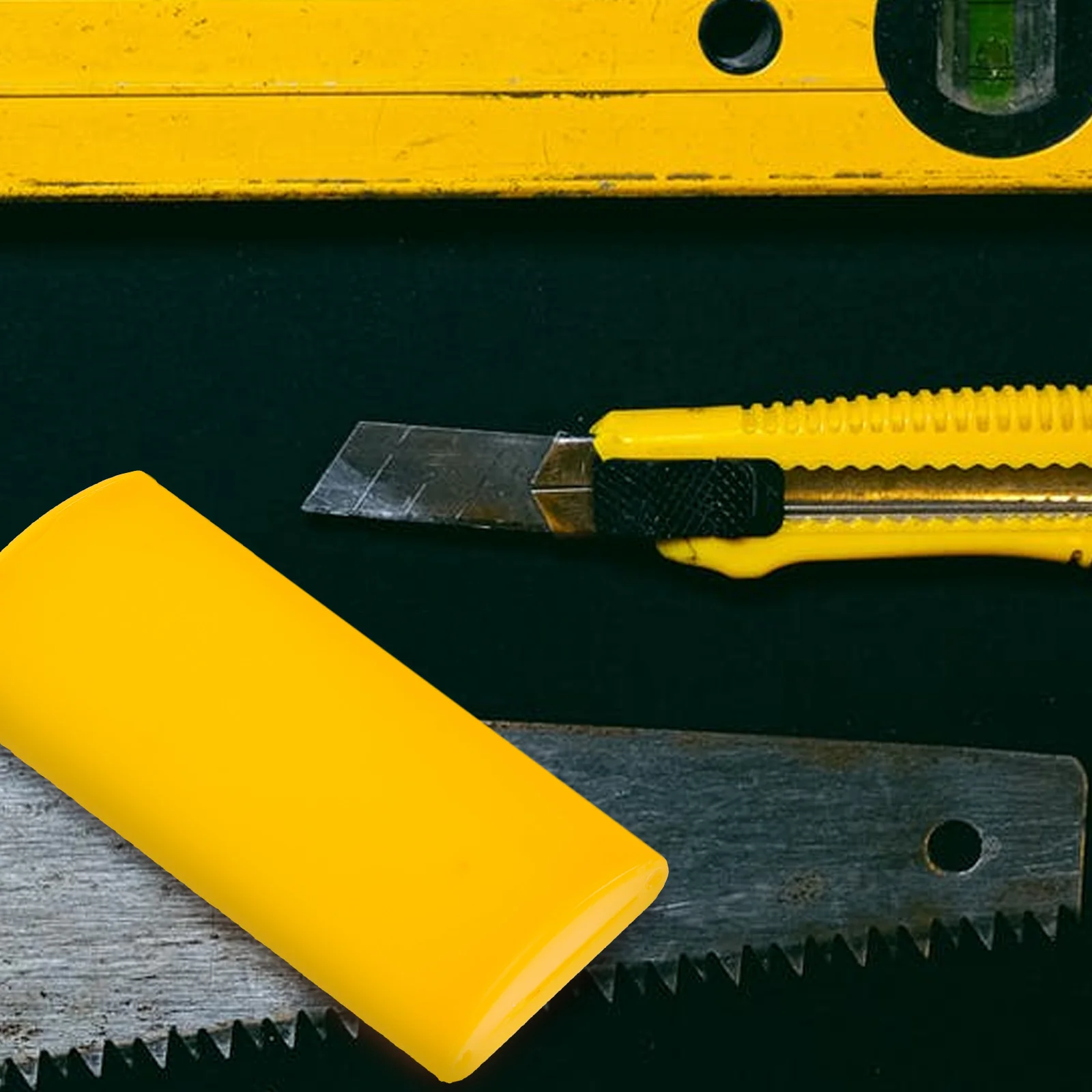 กล่องเก็บใบมีดที่ใช้แล้ว 1 ชิ้น ทนทาน พกพาสะดวก อุปกรณ์ทำลายใบมีด กล่องรีไซเคิลขนาดกะทัดรัด สำหรับใบมีดที่ใช้แล้ว ใช้ในบ้านและสำนักงาน