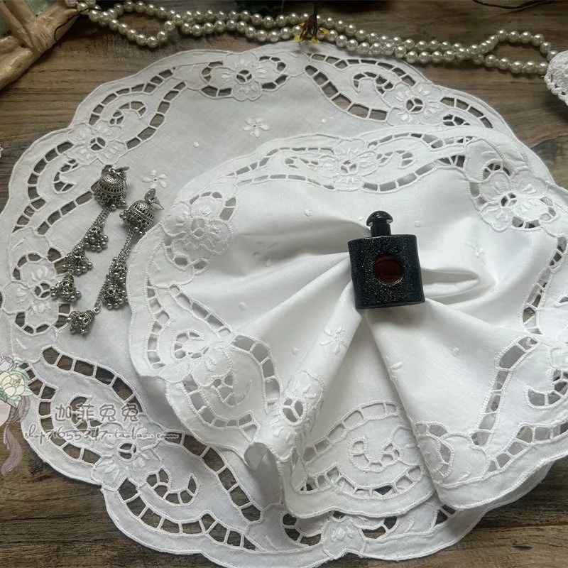 2pcs-white-cotton-hand-embroidered-buckle-flower-round-pad-decorative-dust-towel