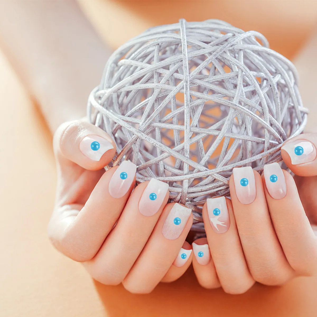 

1 коробка голографических микробусинок для ногтей, аксессуары для маникюра, товары для декора ногтей своими руками для женщин, для домашнего и салонного использования, уникальные