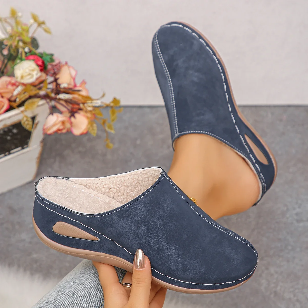 2025 النساء النعال مغلقة تو إسفين الصنادل خمر السيدات منصة أحذية مصممين جديد الصيف شباشب على الموضة الشرائح النساء