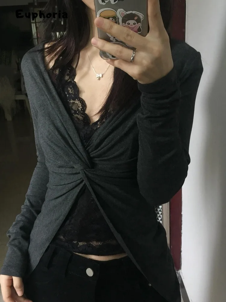 تي شيرت نسائي مثير غير رسمي من Euphoria تي شيرت مرقع من الدانتيل الأسود على طراز النادي Hotsweet بأكمام طويلة تي شيرت علوي