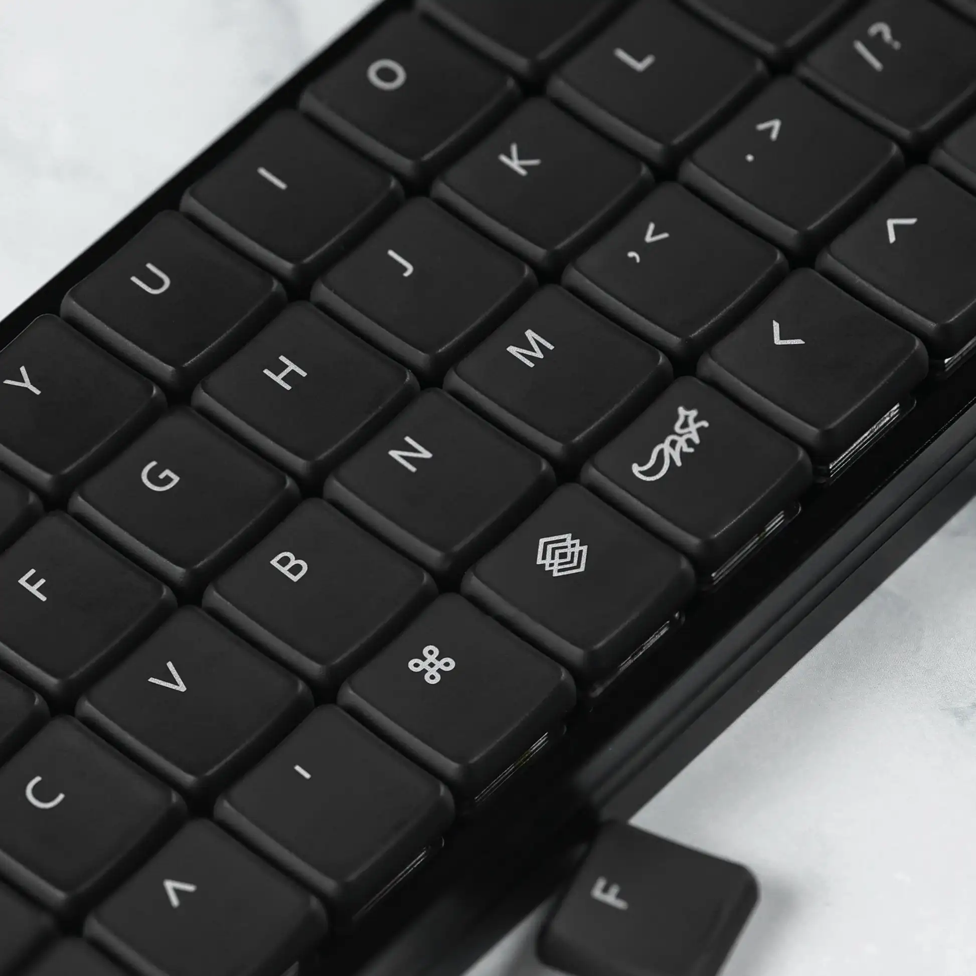 ChocFox CFX BOW / WOB 폰트 백라이트 키캡 세트 |   카일 초크 스위치용 로우 프로파일 키캡