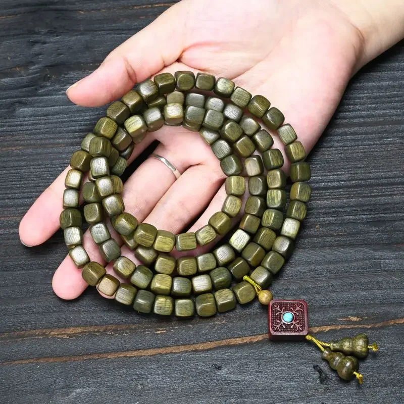 Natural green sandalwood Buddha bead bracelet for men and women transfer sandalwood 108 square beads bracelet accessories