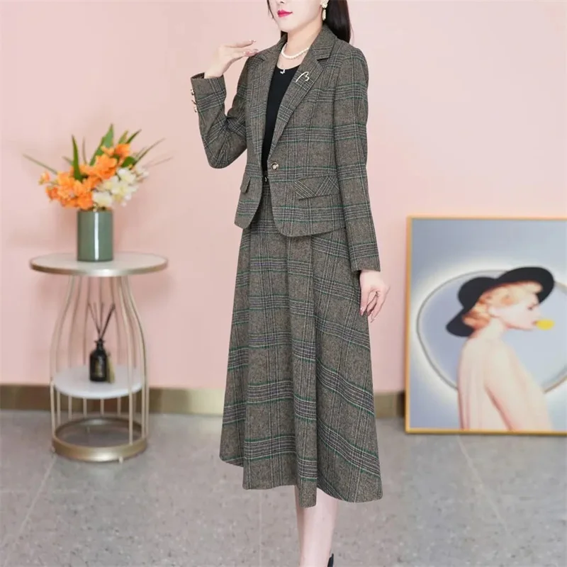 High-end Fashion Lady Suit Women's Autumn And Winter 2024 New Temperament Plaid Suit Jacket Skirt Western Style Two-piece Suit