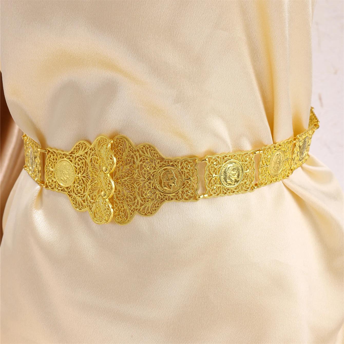 A Rectangular Bride's Alloy Chatelaine French Retro Coin-shaped Metal Belt Caftan Robes Of Lady Algeria Accessories