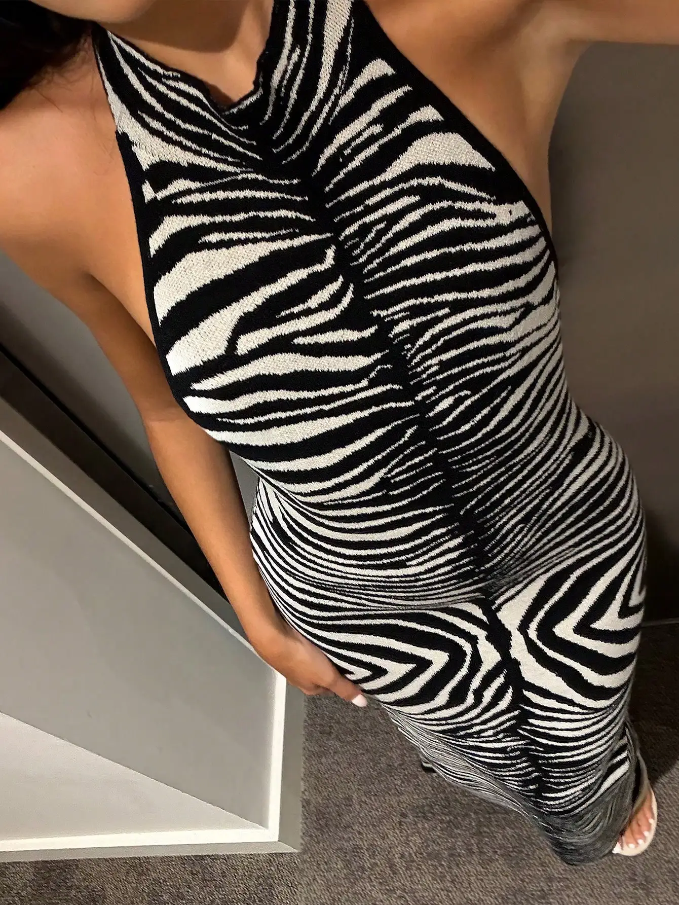 

Zebra Print Halter Neck Fitted Knit Dress for Women, Sexy Bodycon Long Dress for Night Out or Party