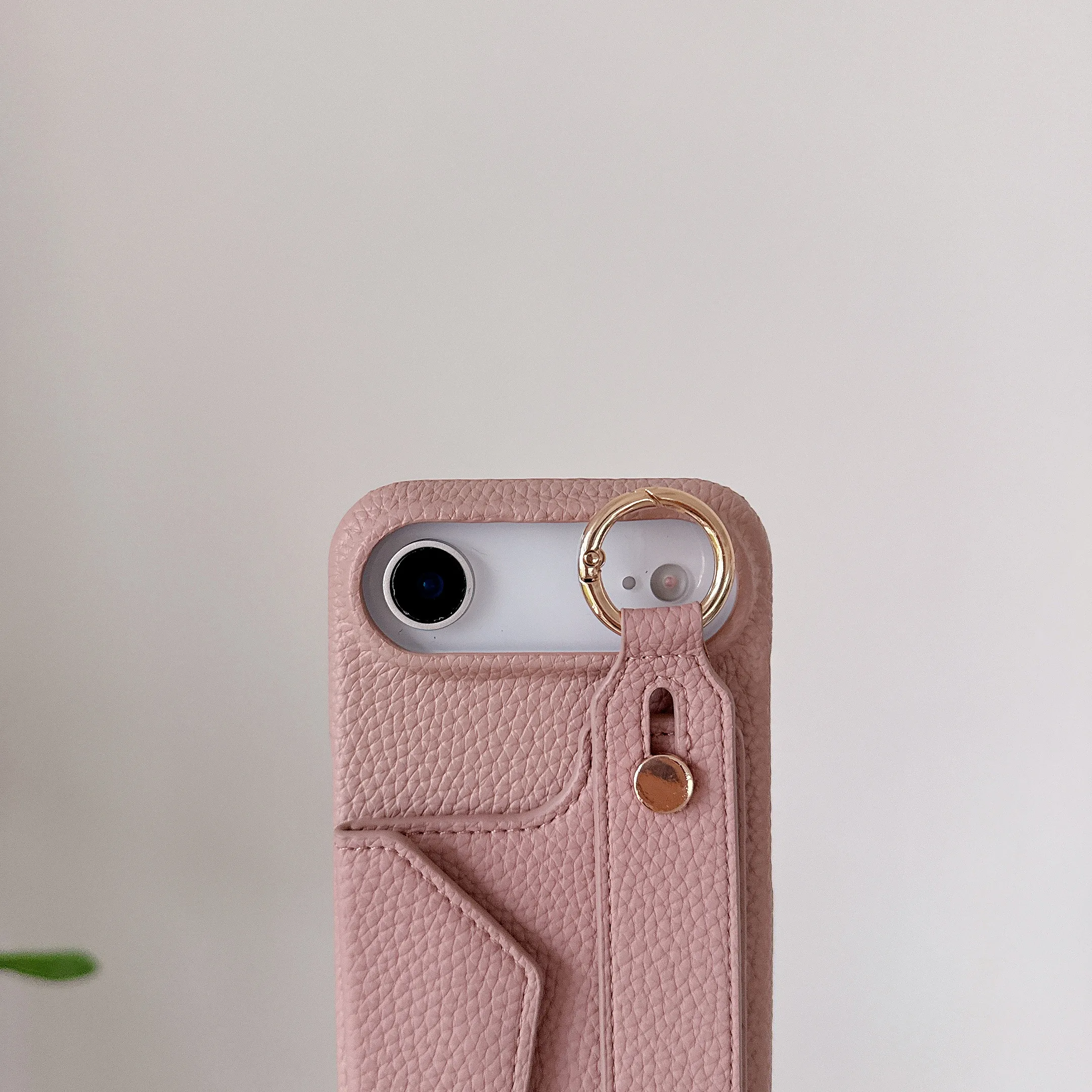 Casing Kulit Magnetik dengan Tali Selempang, Ring Holder, Slot Kartu, dan Tali Panjang untuk iPhone 17 Pro Max 16 Plus 15 14