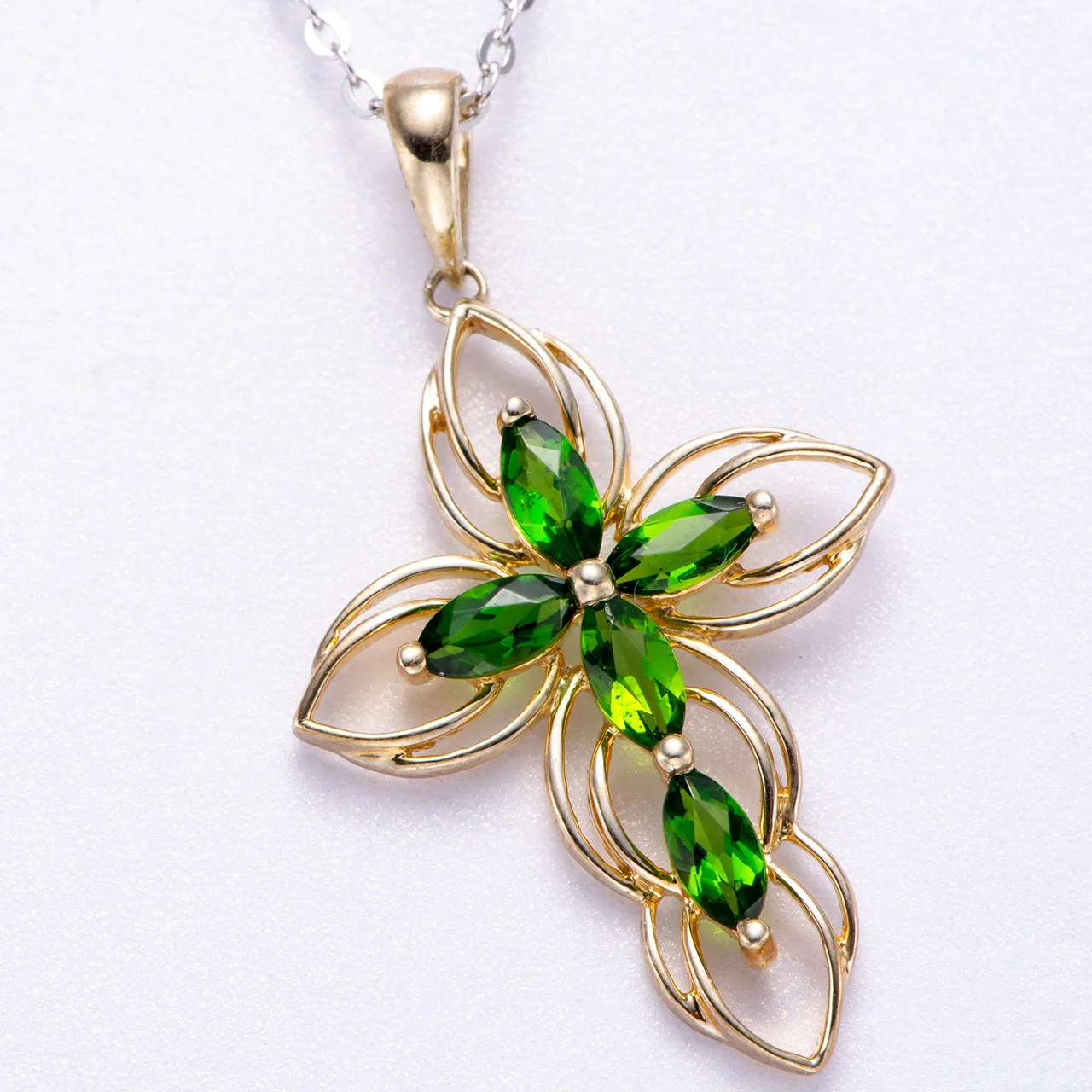 Chrome diopside 18k Yellow Gold Over Sterling Silver Pendant with Chain