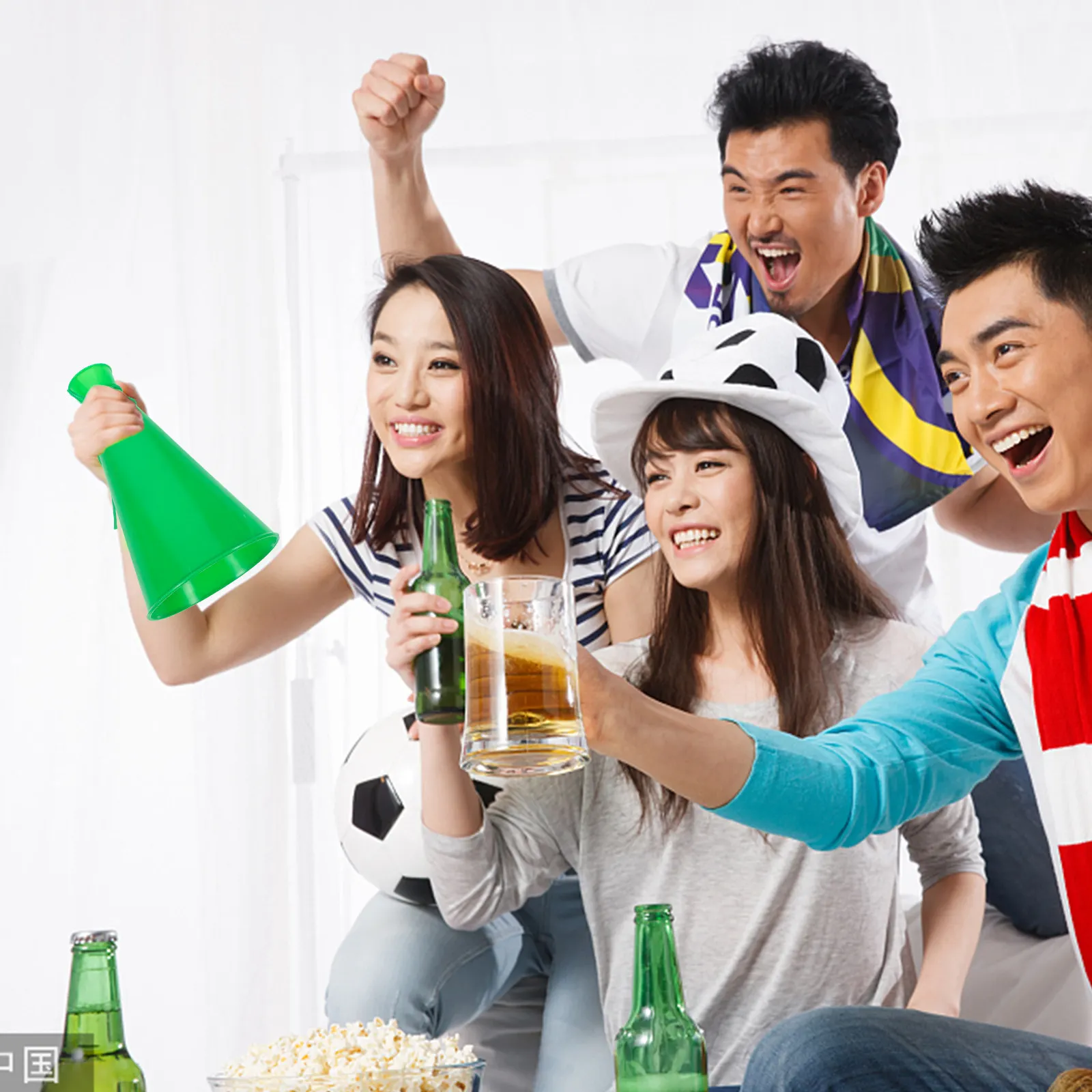 

Пластиковый мегафон-гудок для болельщиков: громкий тромбон для спортивных мероприятий, футбола, праздников и торжеств