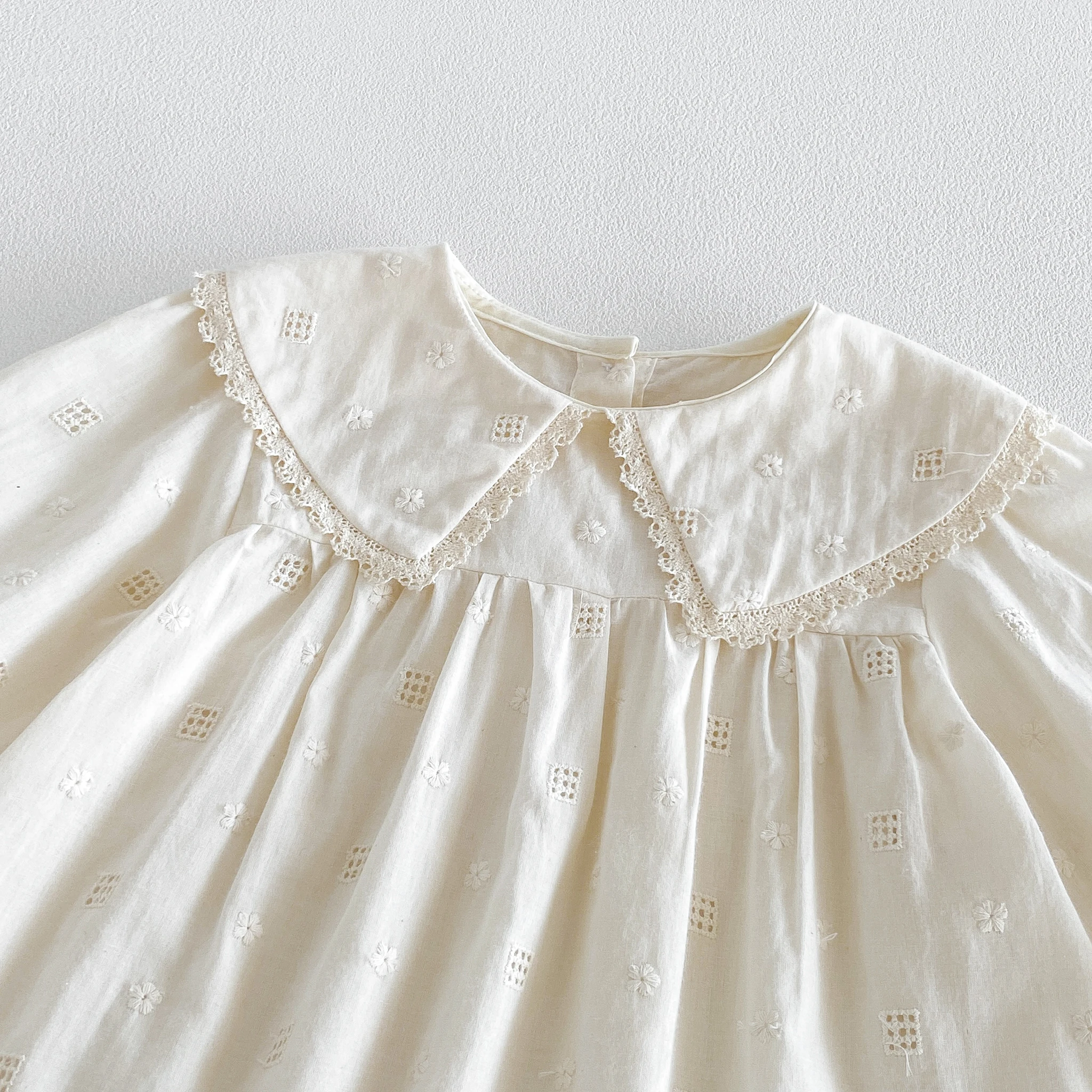 Mädchenkleid, Neues Herbstdesign mit Stickerei und Reverskragen, Prinzessinnenkleid für Babymädchen im Frühling und Herbst – Detail 4