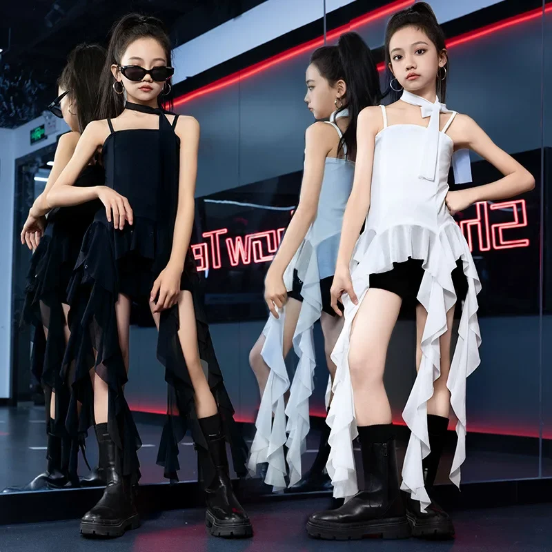 

Одежда в стиле хип-хоп для девочек, белое платье-майка с рюшами на бретельках, черные тонкие шорты для детей, костюм для джазовых танцев, одежда
