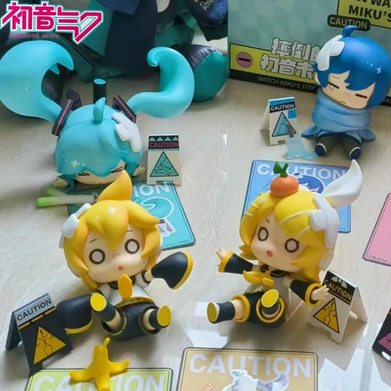 falling-hatsune-miku-series-vocaloid-anime-model-girls-fufu-figure-doll-ornaments-action-figurines-miku-model-collectible-gifts