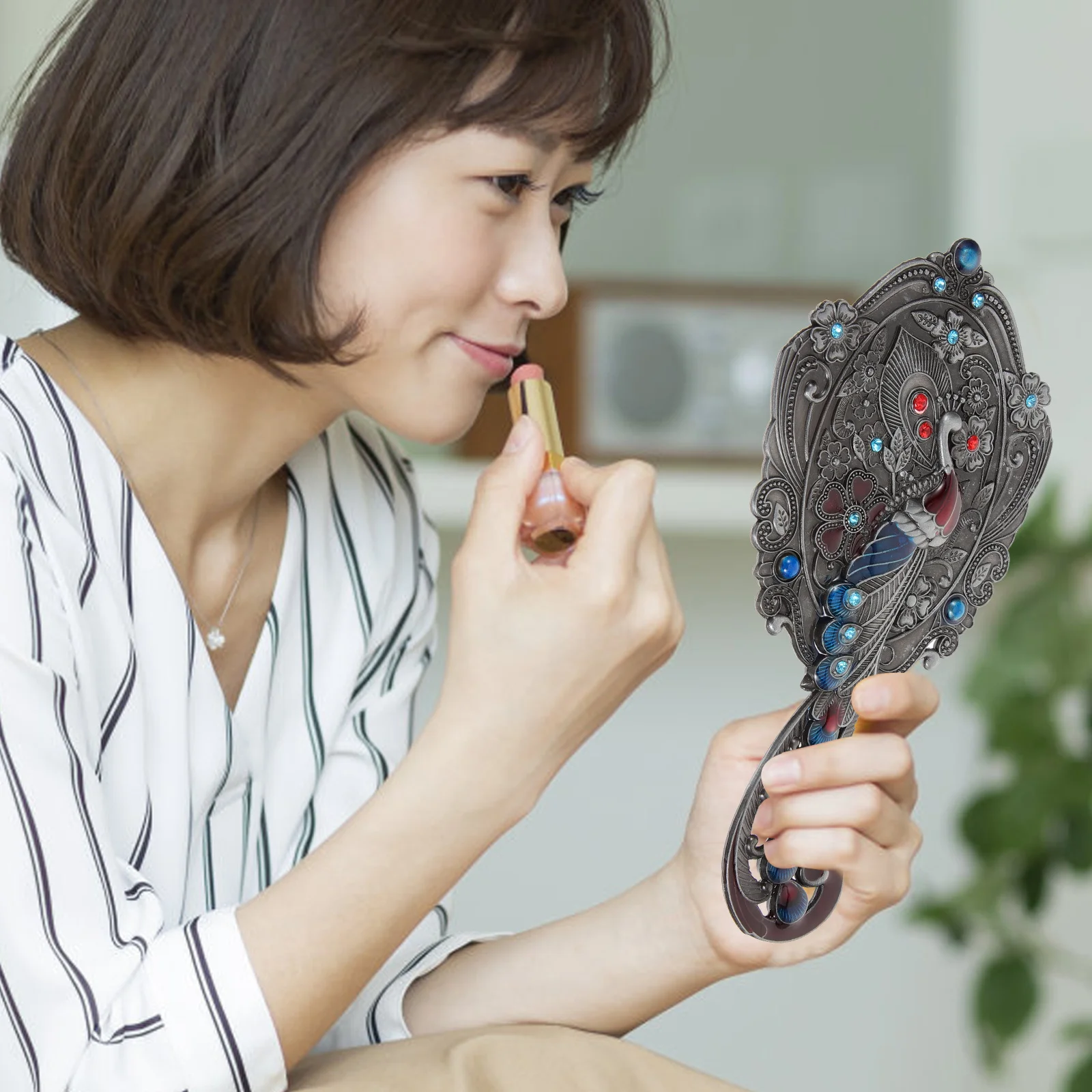 2 szt. Mini Zestaw Lusterko i Grzebień Vintage Retro Przenośny Kompakt do Makijażu dla Kobiet Ręczny Toaletnik Idealny na Podróże Opcja Prezentowa