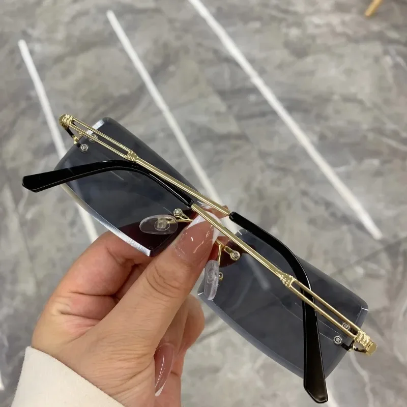 Vintage Fashion 2024 New Sunglasses Rimless Frameless Rectangle Shades Gradient UV400 Summer Traveling Sun Glasses for Women