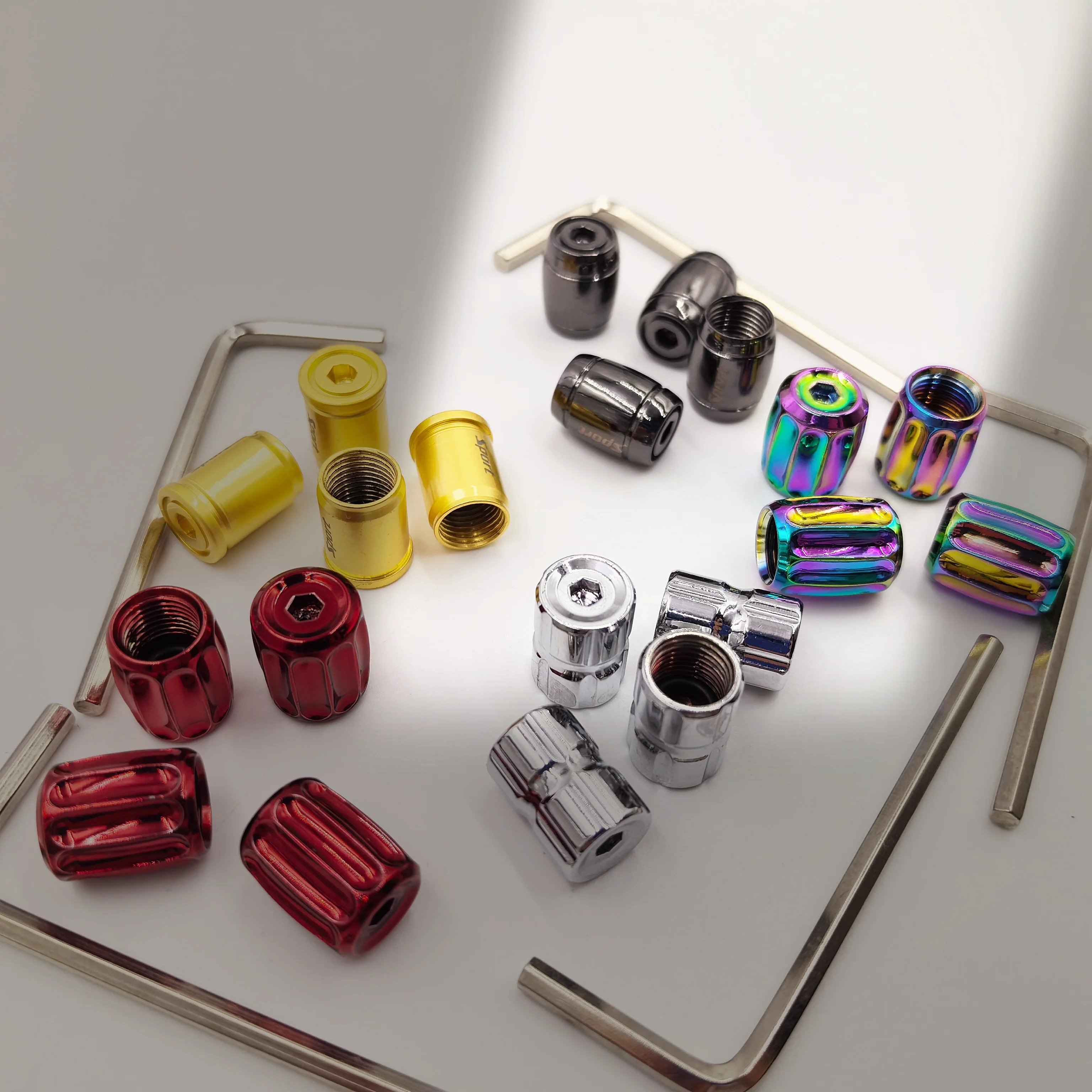 4 pièces Capuchons de valve de pneu de voiture en aluminium, style moleté