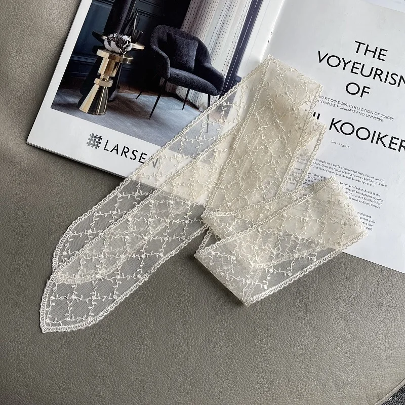 Han Fansen Bufanda de seda de encaje Diadema para mujer Streamer versátil Ins Pañuelo para la cabeza de moda Flor hueca decorativa