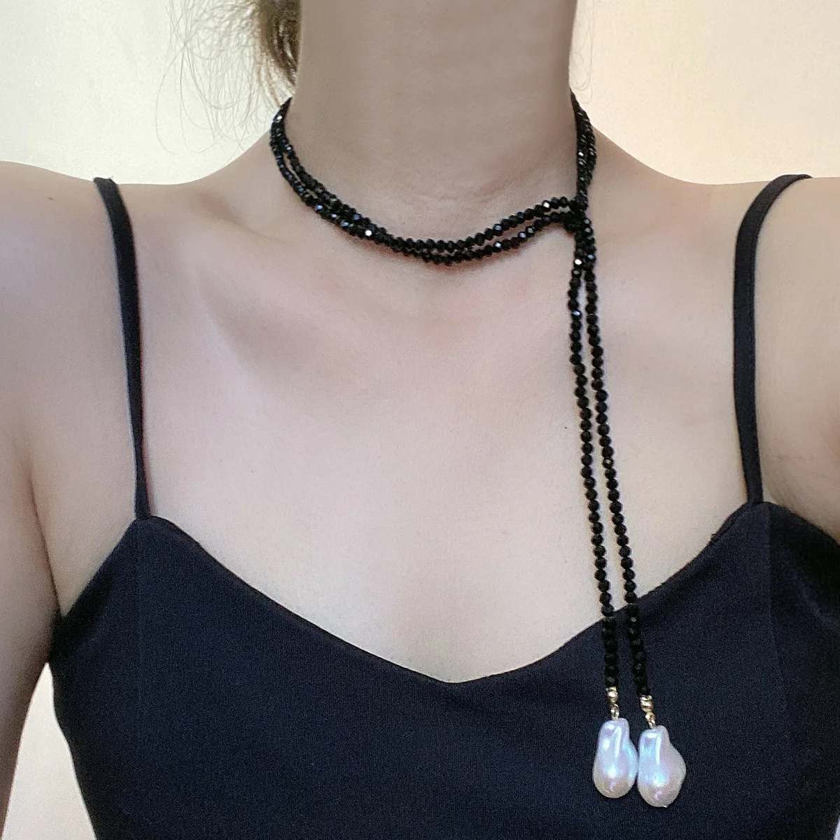 Japanese and Korean niche design baroque irregular pearl long necklace light luxury high sense black crystal clavicle chain