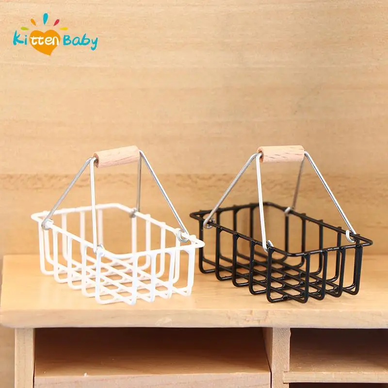 1:12 Scale Simulated Clay Basket Pretend Playing Toy Simulation Miniature Shopping Basket for DIY Model Doll House Accessories