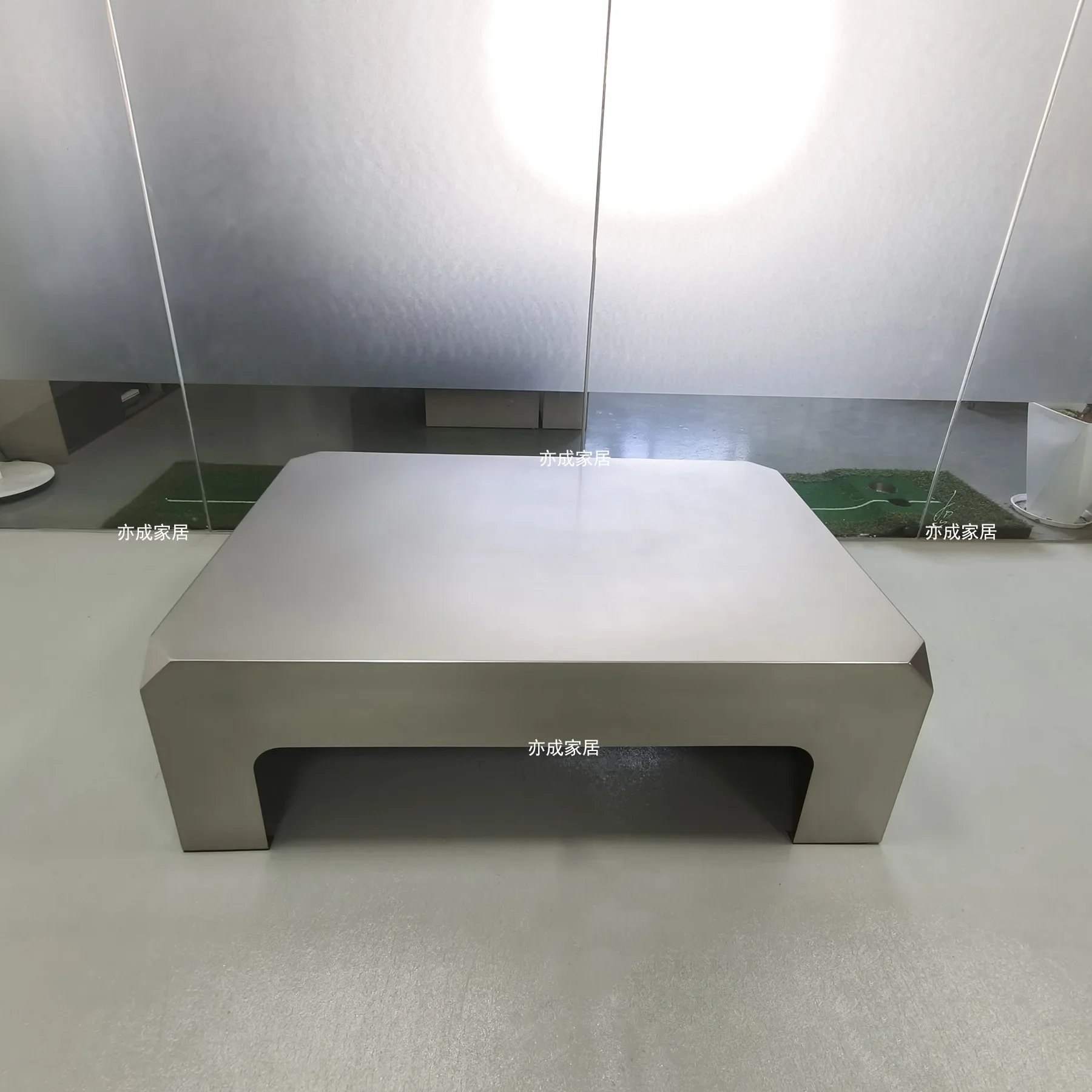 Nordic minimalist rectangular stainless steel coffee table villa hotel model room large flat floor creative light luxury coffee