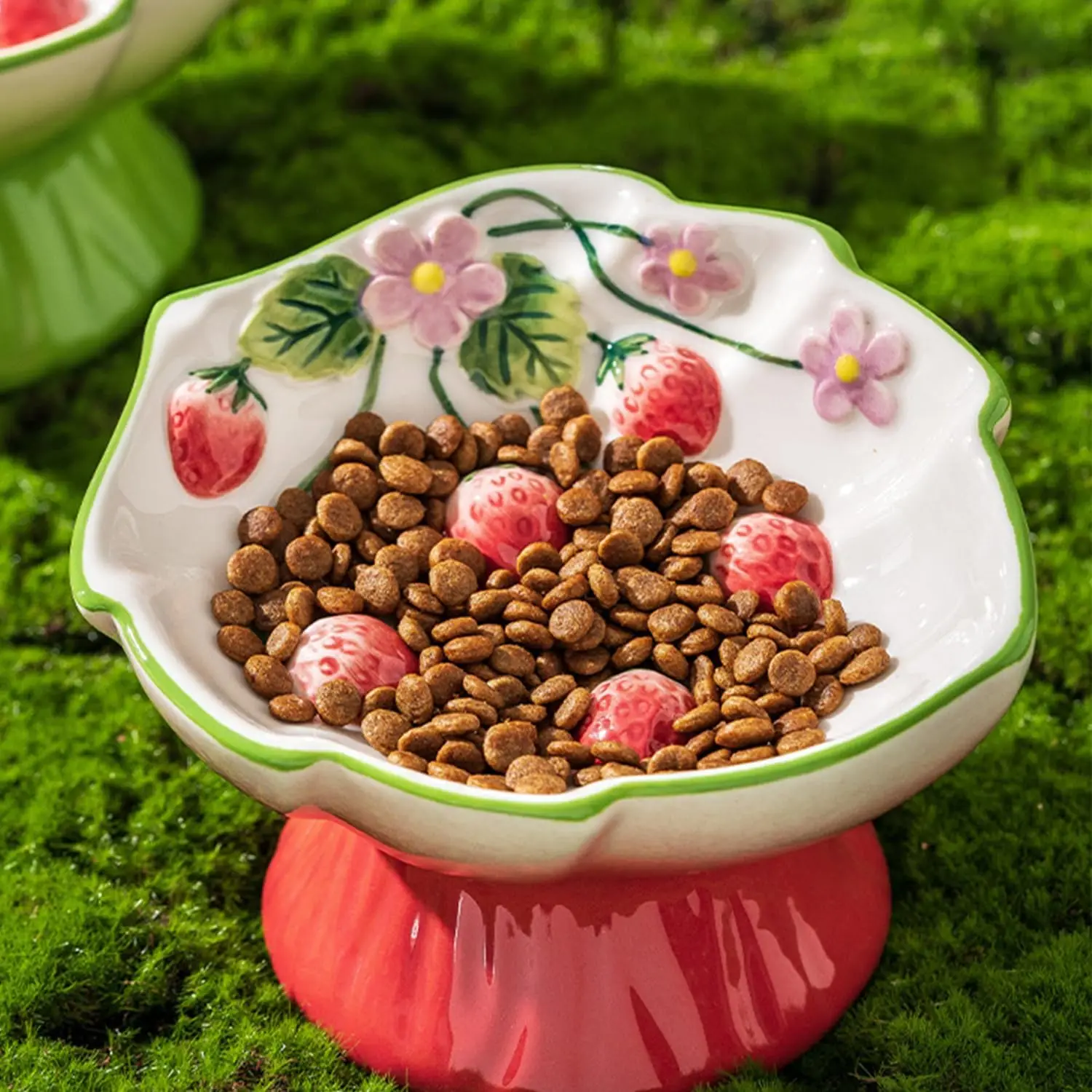 

Ceramic Strawberry Elevated Cat Bowls Tilted Raised Pet Dish Anti Vomit Spine Protection Whisker Friendly Excellent Raised Food
