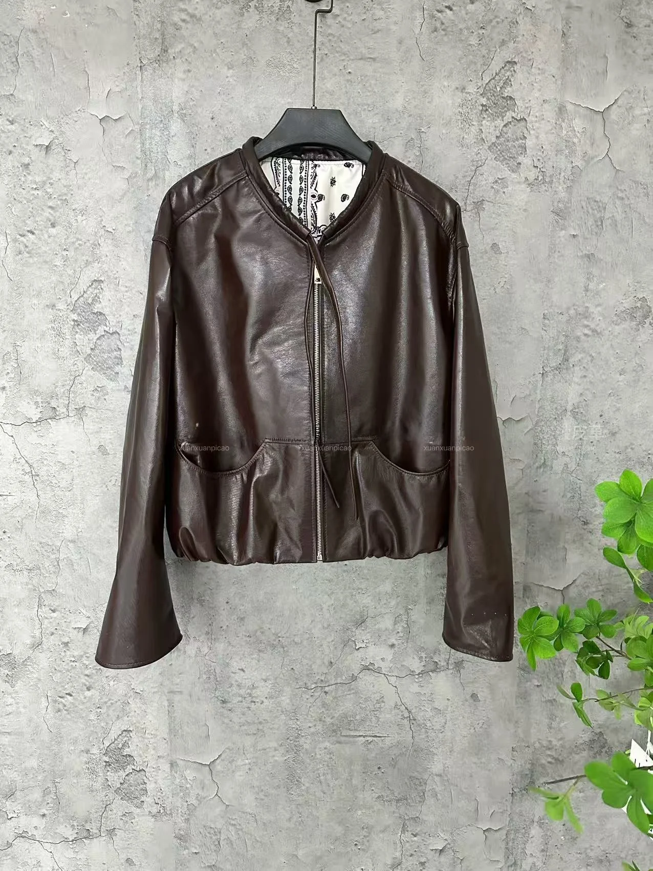 

Ning 2025 New Sle Women's Leather Jaet Coat High-End Sensation Small Size Genuine Leather Warm Winter Faion