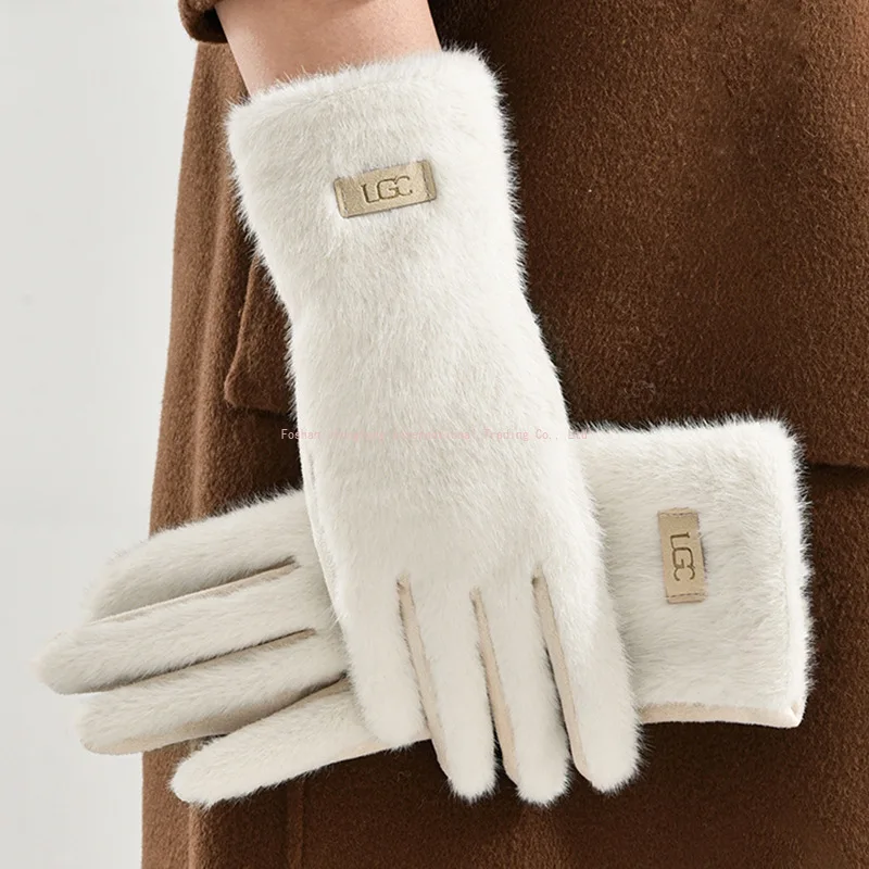UGC guantes peludos de terciopelo de imitación de visón para mujer invierno mantener caliente pantalla táctil lindo encantador dulce no hinchado gamuza suave