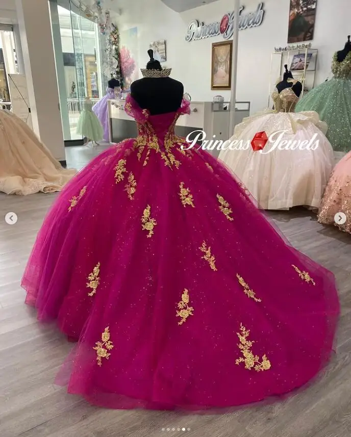 Fuchasia Princess Off Shoulder Quinceanera Dresses vestido 15 años mujer Gold Applique Corset Prom Sweet 15 Gown