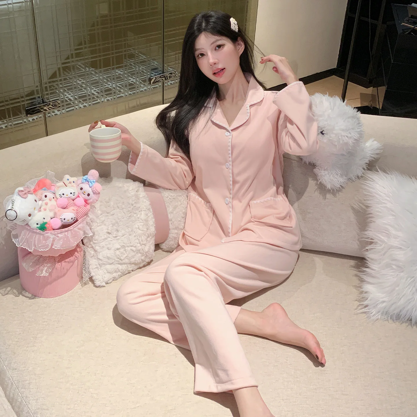 

Комплекты пижам с брюками для женщин: атласные, в горошек, элегантные, осенние, тонкие, мягкие, шелковистые, комфортные, для дома, в современном стиле