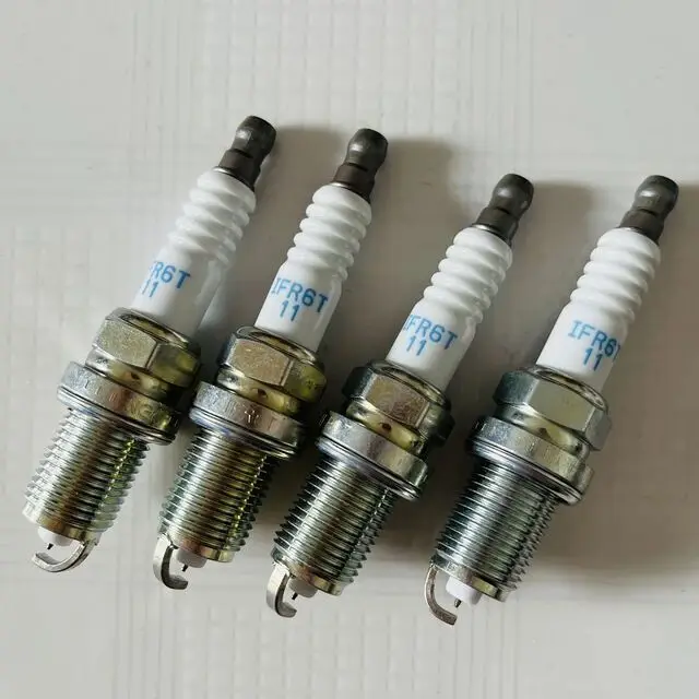 

4 шт./компл. свечи зажигания для BAIC BJ40 Toyota RAV4 2,0 2,4 Land Cruiser