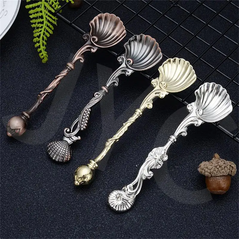 Vintage Coffee Spoon Gift Crafts European  For Household，restaurant Small Spoon Cute Creative Shell Shaped Dessert Cake Spoon