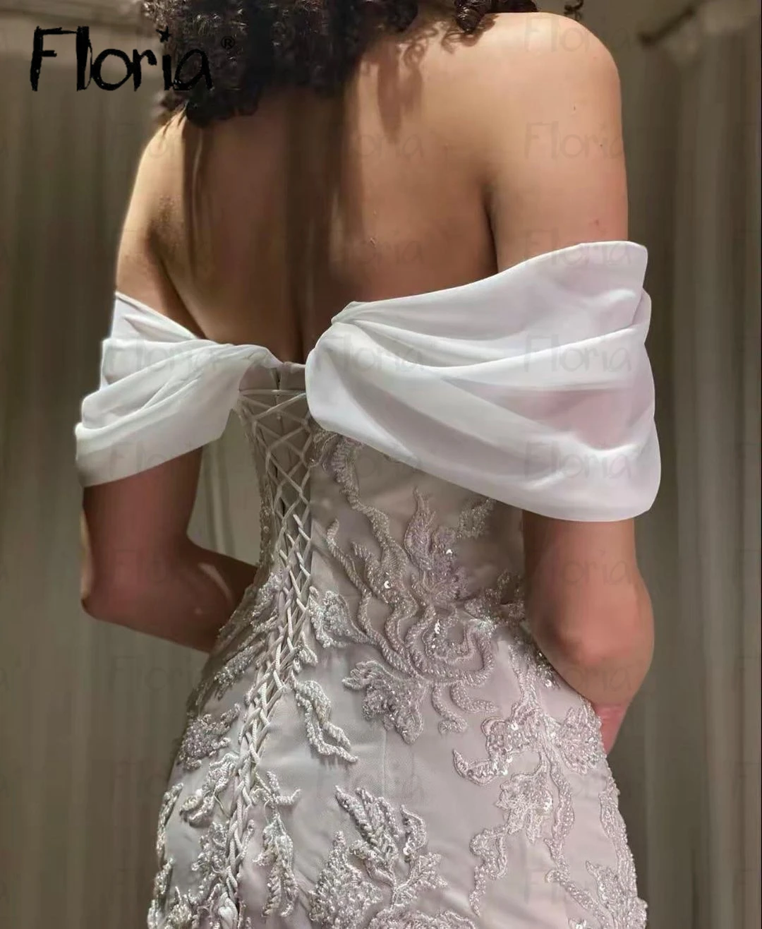 Vestido de noite com renda Appliqued Off Shoulder, marfim frisado, vestidos de casamento Dubai, alta qualidade, vestido com renda para trás